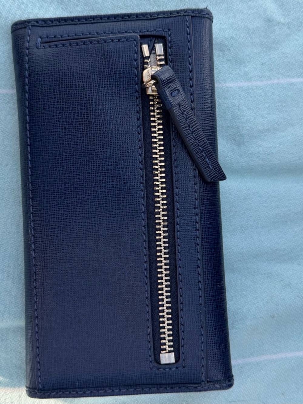 Dooney & Bourke Navy Saffiano Leather Bucket Bag with Matching Wallet - Picture 10 of 10